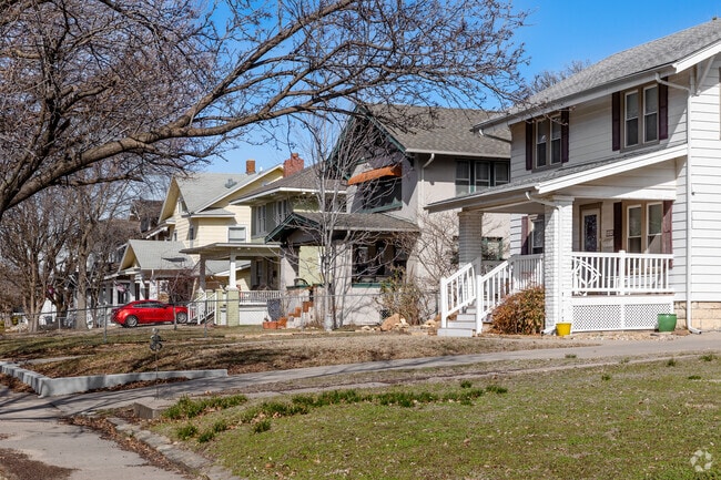 You will find rows of homes in a wide variety of styles throughout Sleepy Hollow.