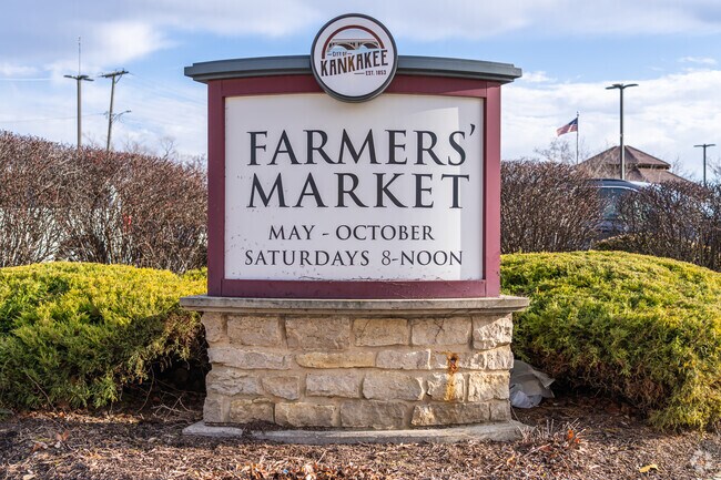 Downtown Kankakee hosts the weekly farmers’ market occurring from early May through October.