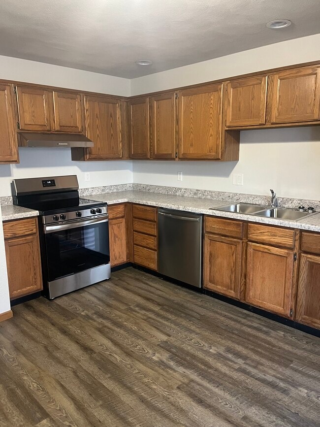 1208 Miller St, Washington, IL 61571