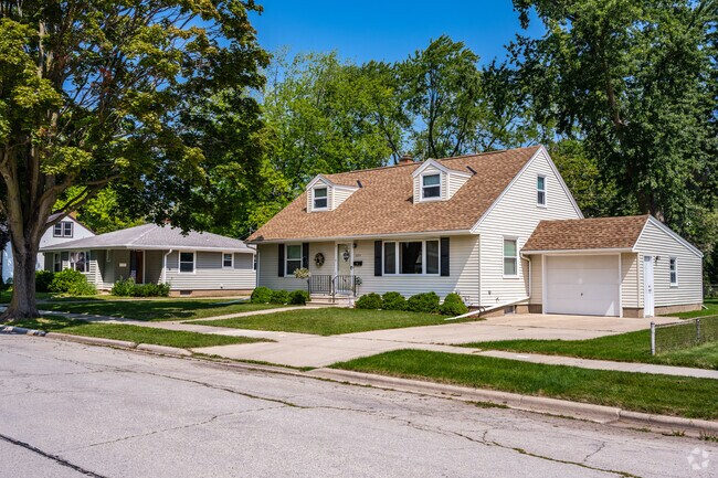 A classic cape cod home in the Lombardi neighborhood.