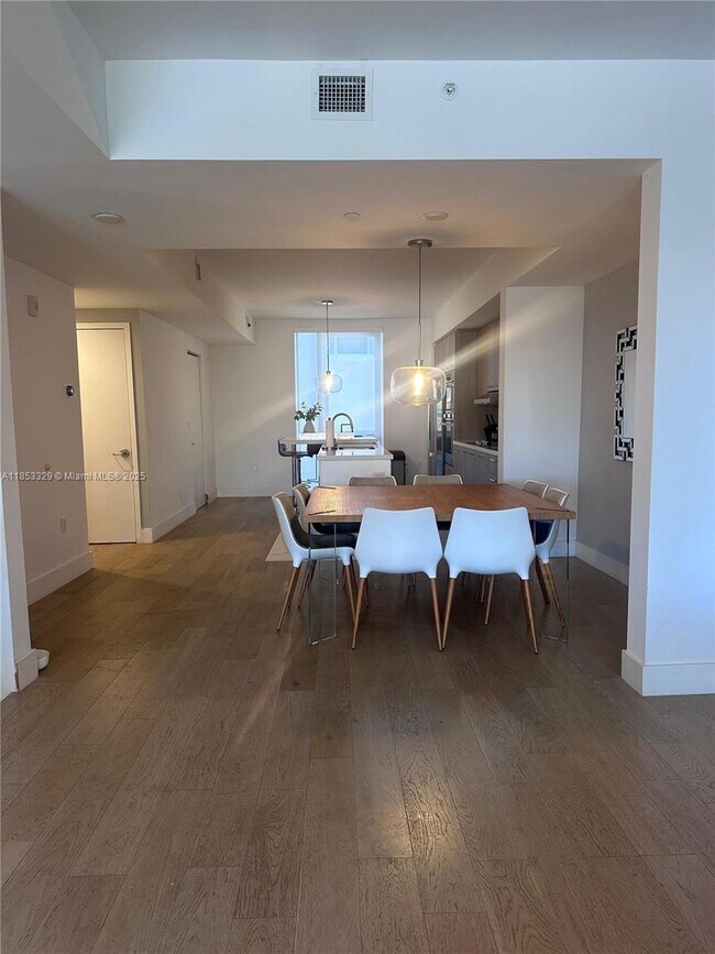 1000 99th St unit 5, Bay Harbor Islands, FL 33154 - photo 6