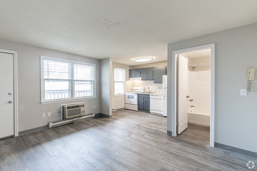 Valley View Apartments, Holyoke, MA 01040 - photo 1