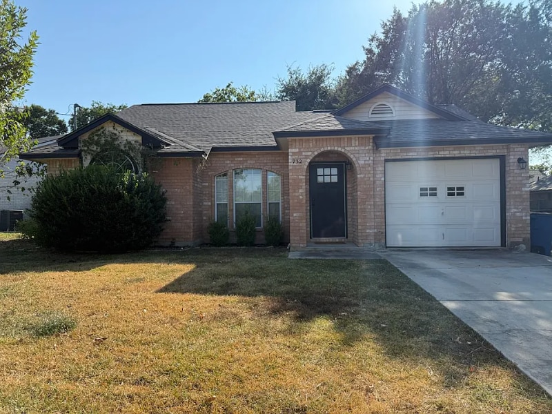 732 Vista Pkwy, New Braunfels, TX 78130 - photo 1