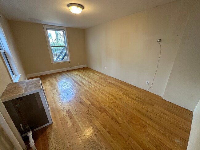 375 Dorchester St unit 1, Boston, MA 02127 - photo 6