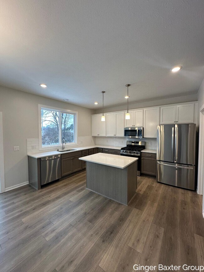 313 Seneca Ridge Dr, Middleville, MI 49333 - photo 3