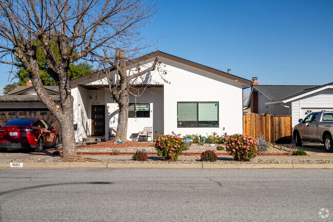 Homes designed for comfort and nestled in the heart of Almaden Lake's beauty.