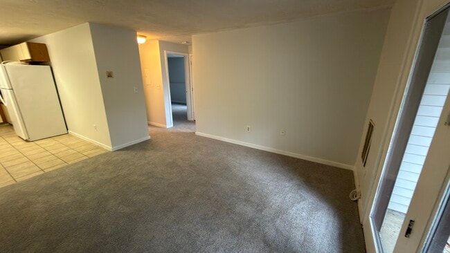 Fox Hunt Condominiums unit 53, Chelmsford, MA 01824 - photo 5