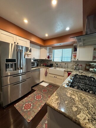 4411 Caminito Sana, San Diego, CA 92122