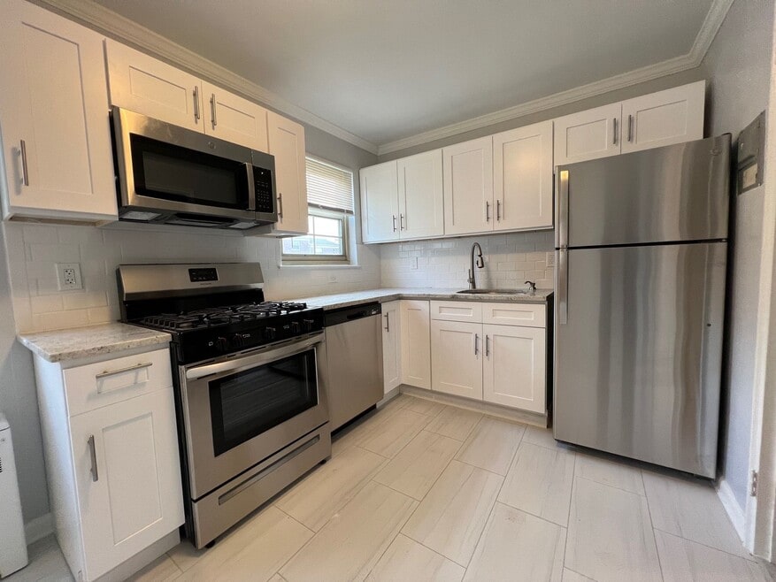 Murray Hill Gardens: Your Perfect Home Awaits!, New Providence, NJ 07974 - photo 1