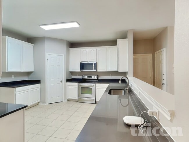 408 Foliage Cir, Red Oak, TX 75154 - photo 6