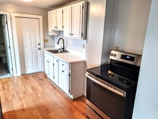 8 Mulberry St Unit 2, Claremont, NH 03743