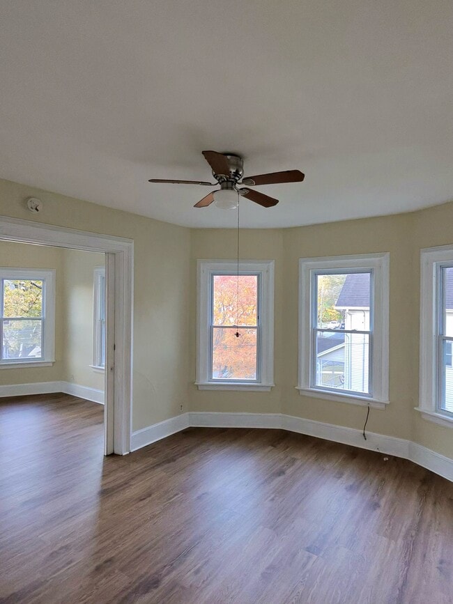 142 Hillside Ave Unit 2, Shelton, CT 06484