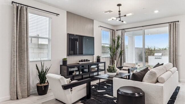 9831 S 11th St, Phoenix, AZ 85042 - photo 5