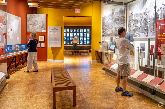 The Civil War Museum at Appomattox tells the history of the final years of the war, featuring the coat General Lee wore at the surrender.
