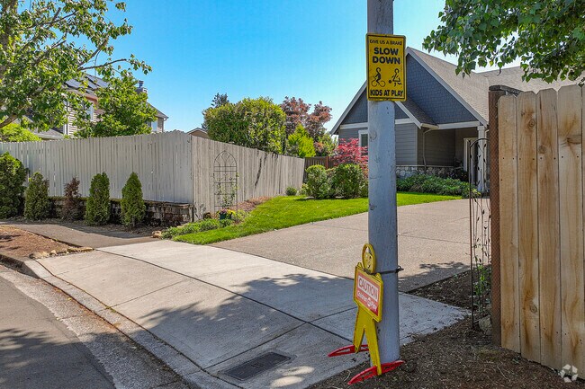 South End, Oregon City is a safe neighborhood to raise your family in.