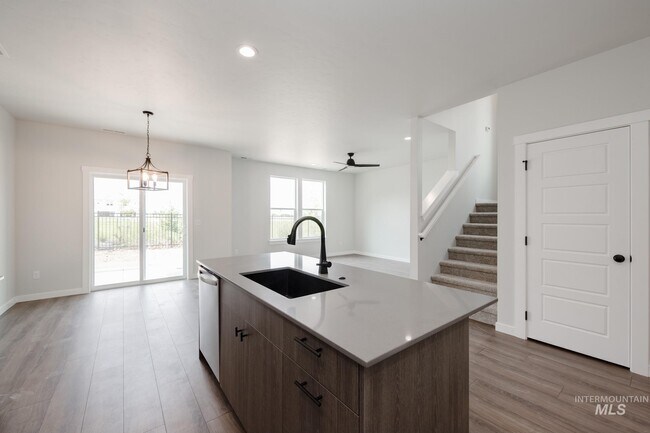 10512 W Teratai St, Star, ID 83669 - photo 7