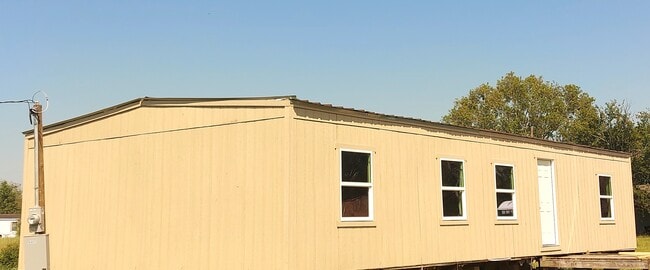 18612 Baughman Dr, Pearland, TX 77584 - photo 2