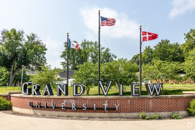 Grand View University resides in the northeast corner of Union Park.