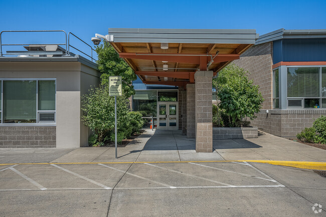Beaver Acres Elementary School entrance in Beaverton, Oregon