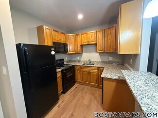 757 Highland Ave Unit 109S, Needham, MA 02494