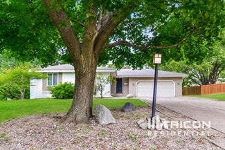 3820 Union Terrace Ln N, Minneapolis, MN 55441