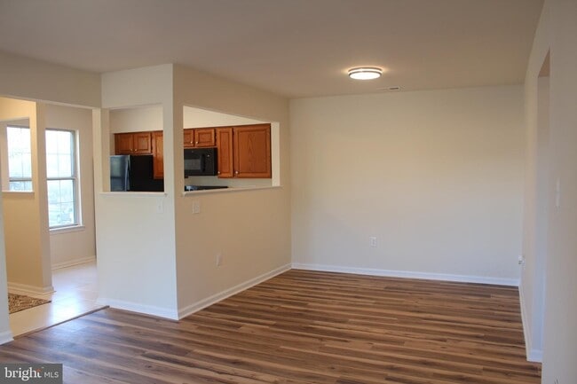 9266 Chapman Oak Dr, Manassas, VA 20110 - photo 5