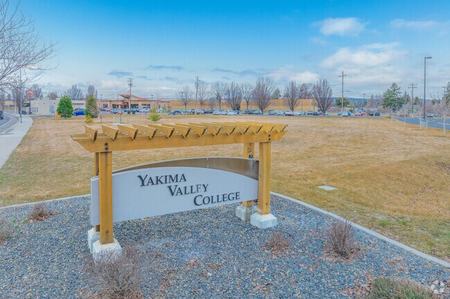 Take classes at Yakima Valley College in Grandview for higher education close to home.