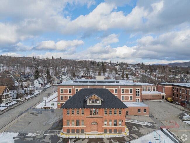 The Berlin Middle School, located next to the Berlin Elementary School, serves grades 6-8.