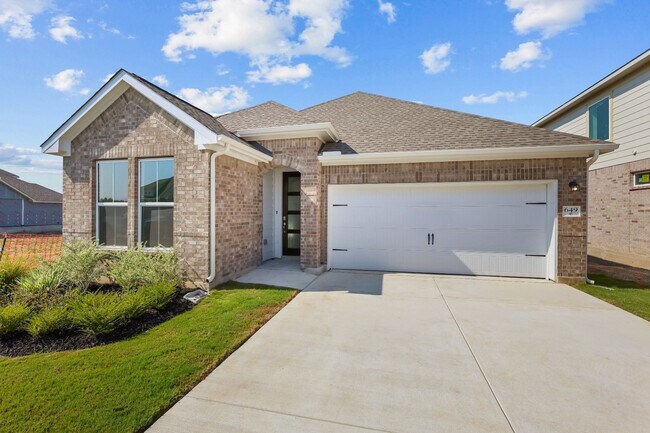 649 Broomsedge St, New Braunfels, TX 78130 - photo 2