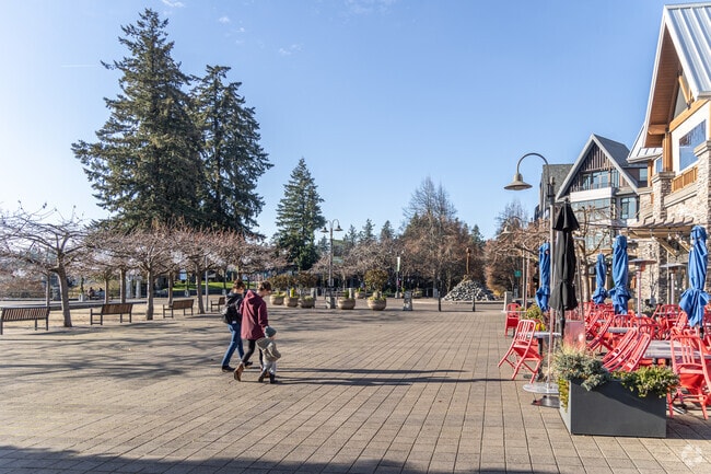 Lake View Village offers shopping and dining opportunities in Lake Oswego.