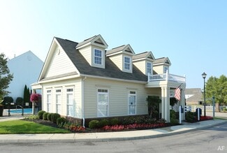 1040 Hartford Village Blvd, Columbus, OH 43228