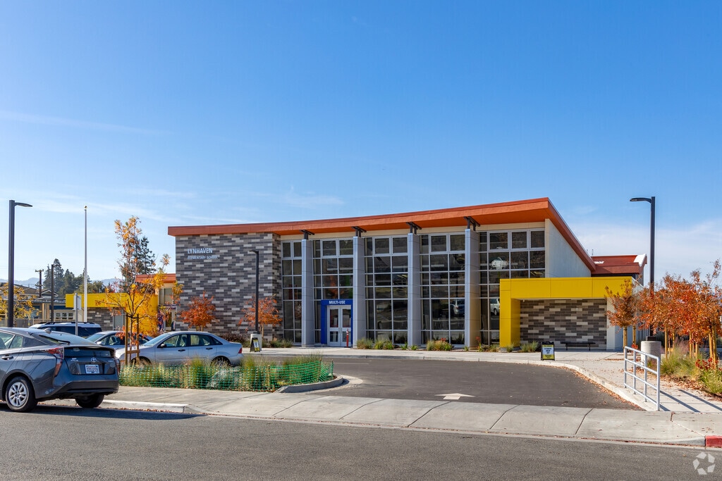 The entrance to Lynhaven Elementary School is easy to access.