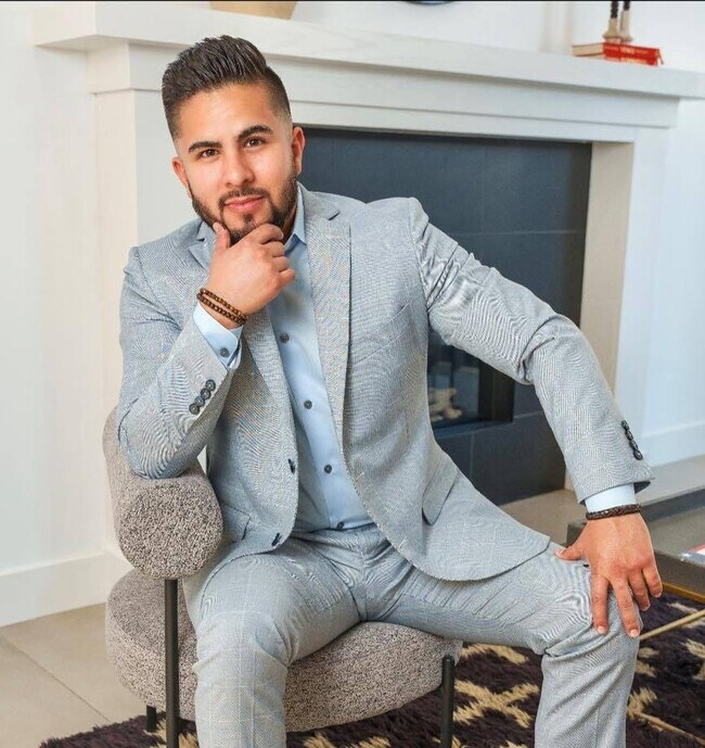 Agent Photo
