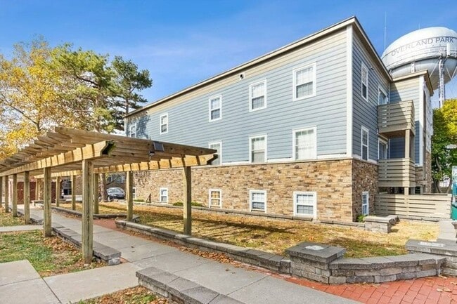 Overland Station, Overland Park, KS 66204 - photo 4