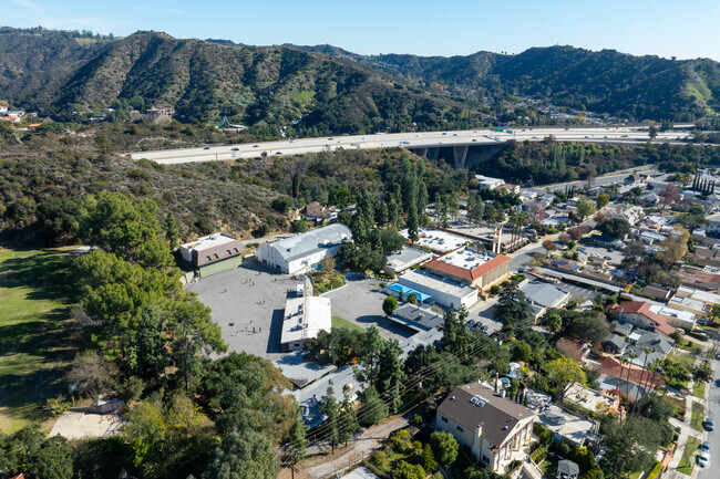 Glendale Adventist Academy is an elementary school.