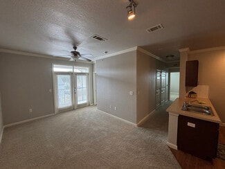 1811 Medical Pkwy Unit b5, San Marcos, TX 78666