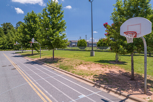 Oakhurst STEAM Academy has basketball courts on campus.