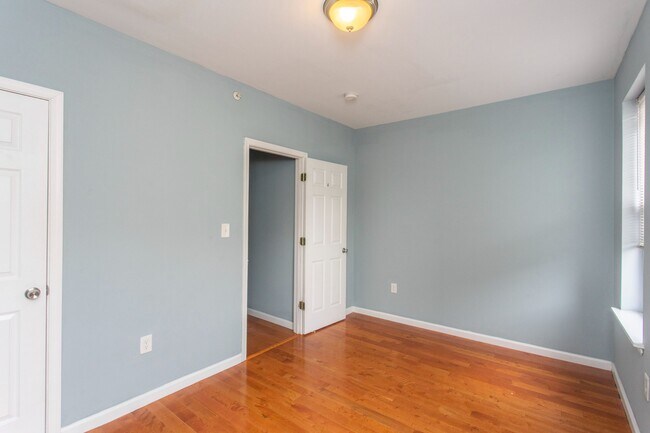 2016 N 18th St unit 2, Philadelphia, PA 19121 - photo 2