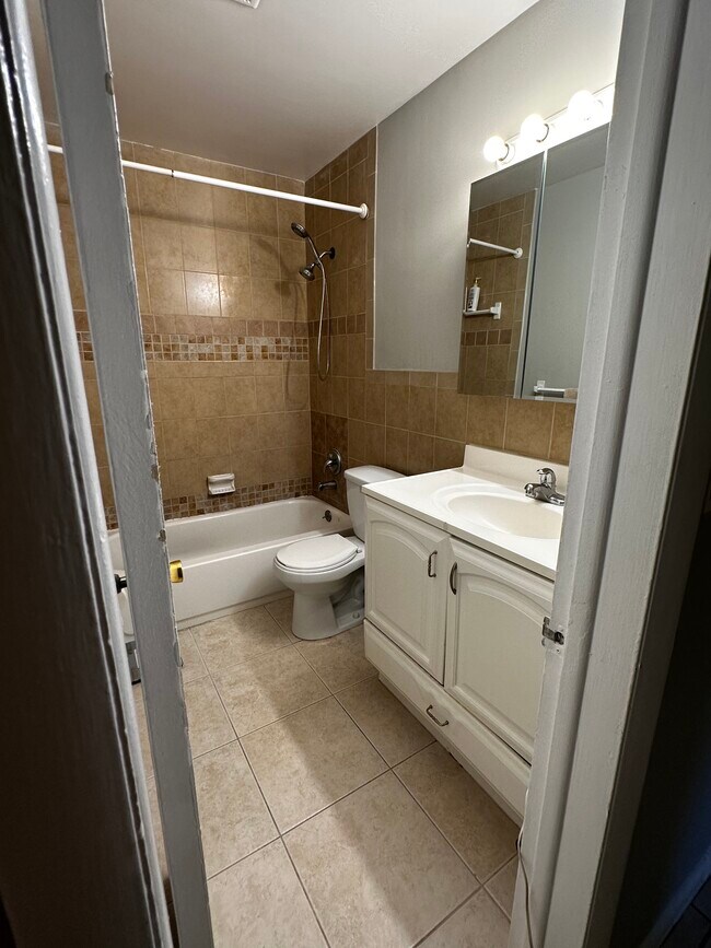 240 SW 7th St unit 100, Boca Raton, FL 33432 - photo 5