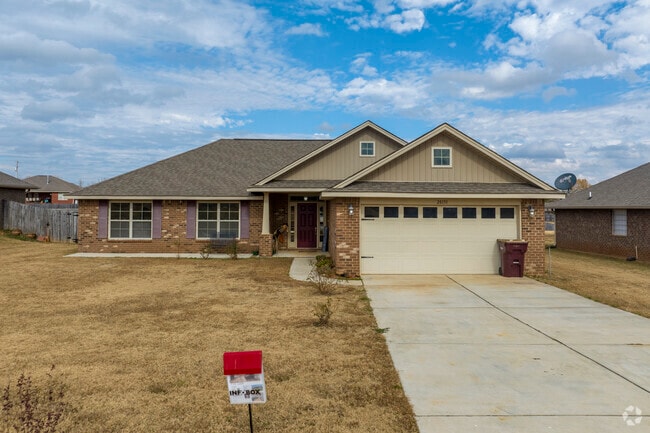 Most of the newer construction homes in Cedar Hill are the Transitional style.