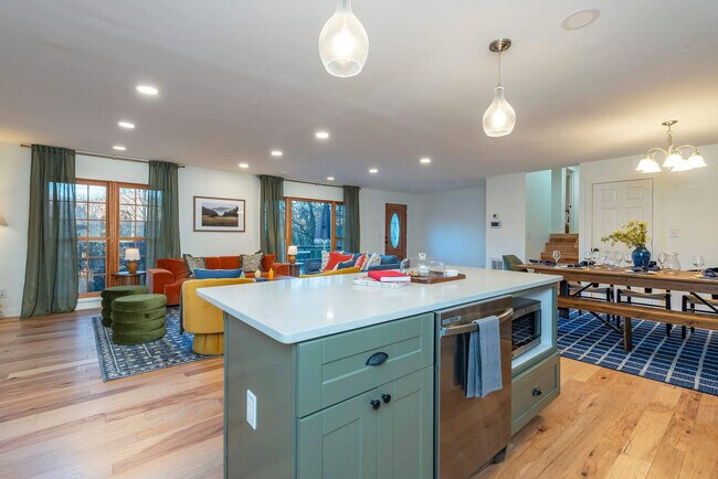 32 Whitaker View Rd unit ID1352405P, Fairview, NC 28730 - photo 6