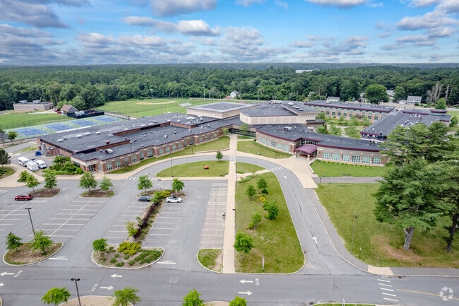 The Campus of Silver Lake High in Kingston School shows that staff and students care.