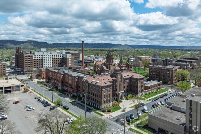 Viterbo University and the Mayo Clinic Hospital are located in Washburn.