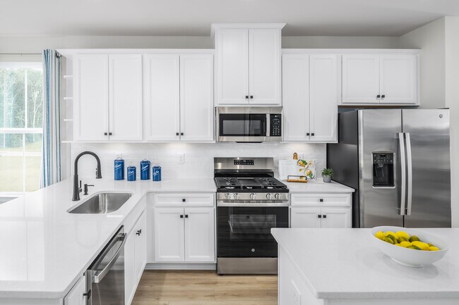 4831 Cloverleigh Dr unit 38067557, Midlothian, VA 23112 - photo 2