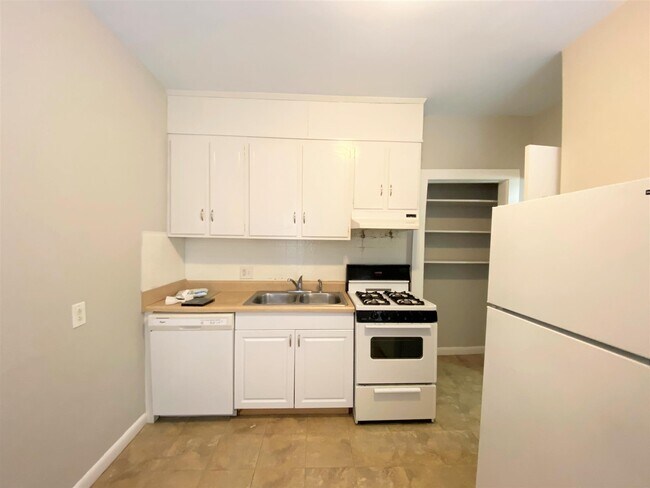 7 Elmer St unit 3, Cambridge, MA 02138 - photo 6