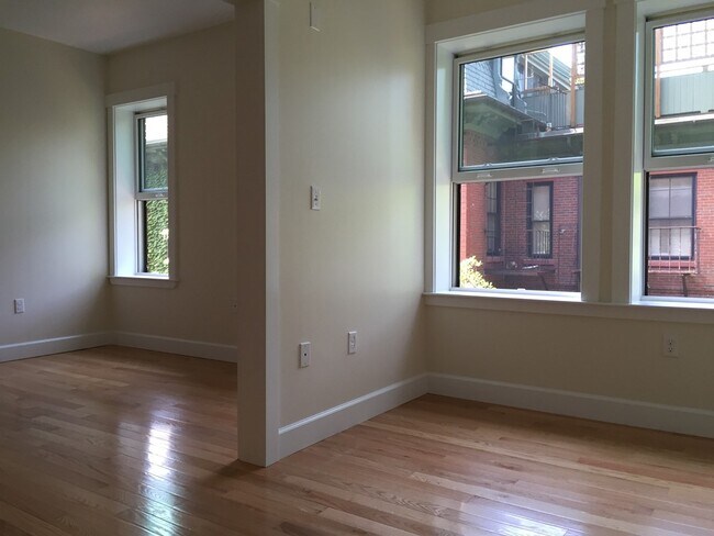 369 Harvard St unit 4, Cambridge, MA 02138 - photo 5