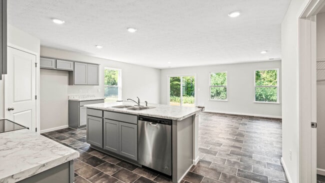 1766 Parkfield Way, Goshen, OH 45122 - photo 3