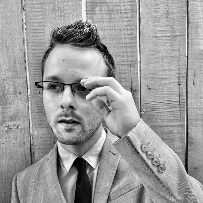 Agent Photo