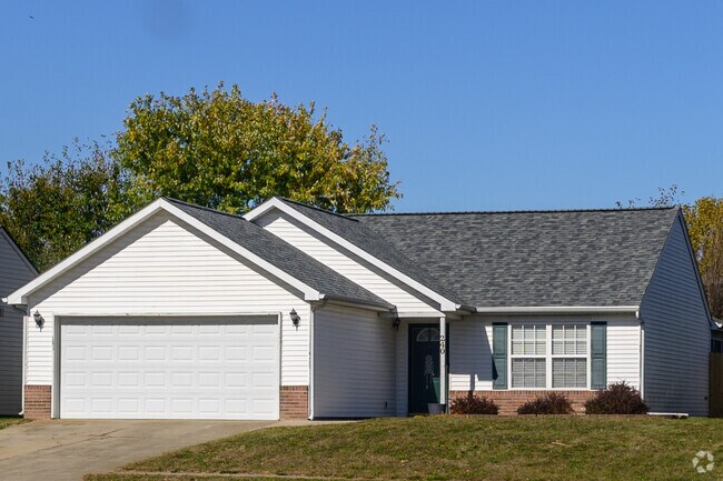Well-kept L-shaped ranches dominate the housing styles in Old Romney.