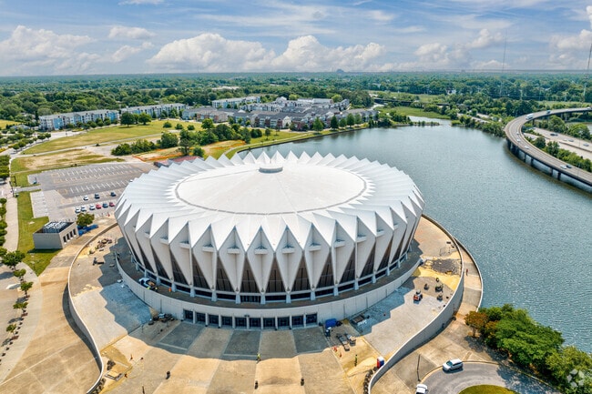 The Hampton Coliseum dominates the neighborhood, and hosts concerts and sporting events.